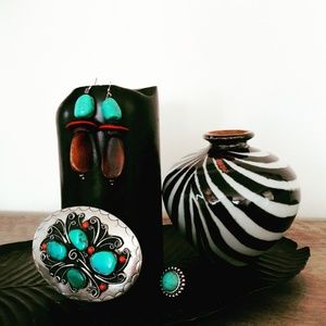 Silver and turquoise belt buckle
